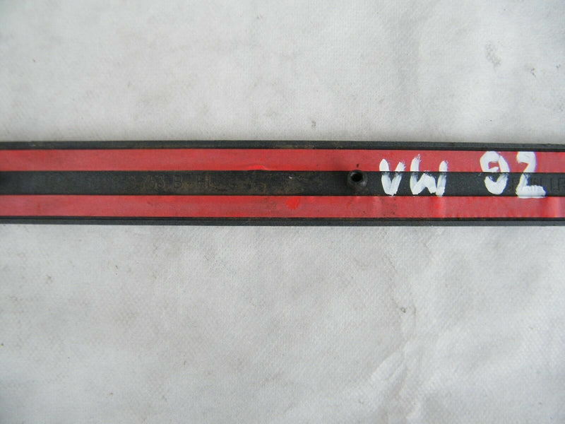 VW GOLF MK4 / BORA LEFT HAND REAR DOOR TRIM MOULDING 1J4853753B GRU (VW92)