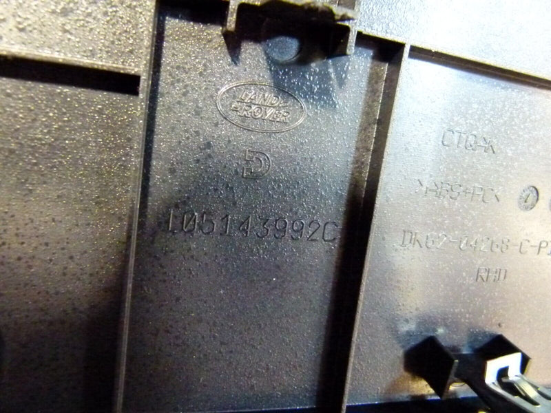 RANGE ROVER SPORT 13-17 DASHBOARD RADIO MOLDING TRIM GENUINE DK6204268CP