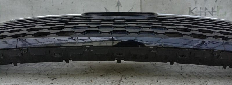 MAXUS LDV eDELIVER 9 EV 2020-ON FRONT BUMPER GRILL C00295539-M001