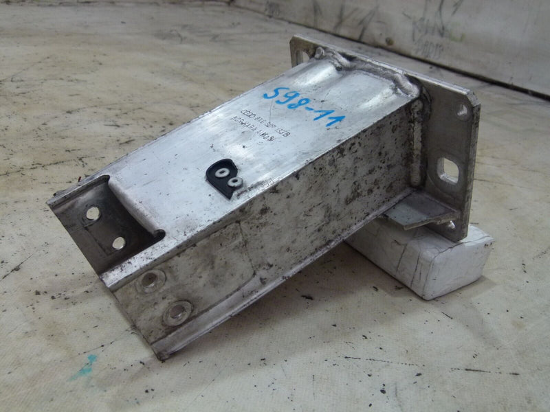 AUDI A4 B8 8K 2007-2011 FRONT LEFT CRASH BAR BRACKET GENUINE 8K0807133