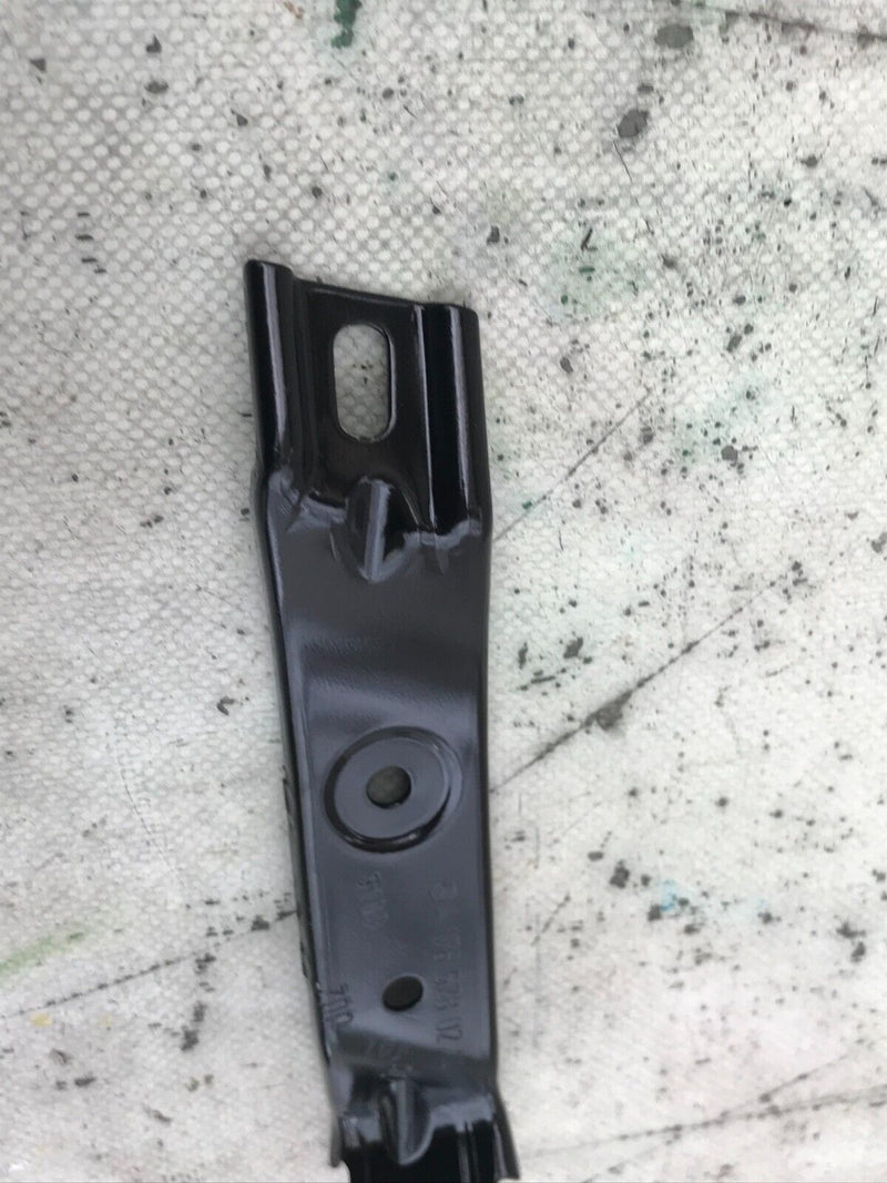 MERCEDES A CLASS W176 RIGHT FRONT FENDER BRACKET A1766280214