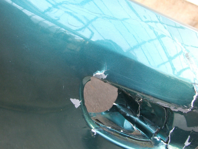 Ford Focus 1998-2002 Front Bumper Genuine Green (9039)