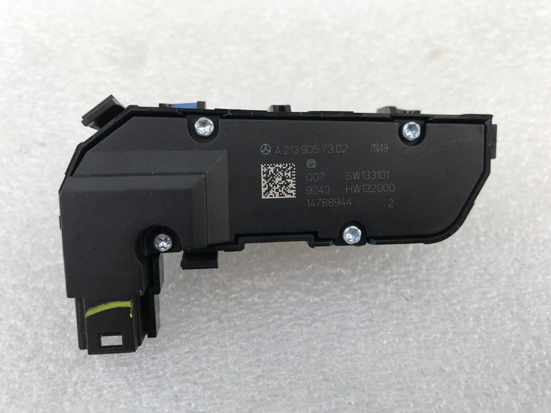 MERCEDES GLC AMG X253 16-23 LEFT SIDE FRONT DOOR SEAT HEATED SWITCH A2139057302