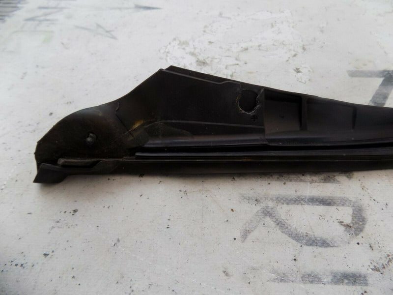 BMW 5 SERIES F10 F11 FRONT RIGHT SIDE ROOF SEAL GASKET GENUINE 7182286