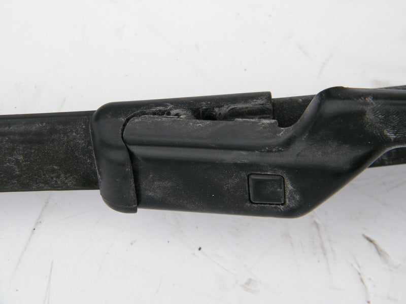 VW GOLF VII MK7 R GTI 13-16 RIGHT FRONT WINDSCREEN WIPER ARM BLADE O/S 5G2955409