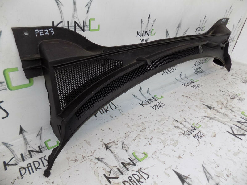 HYUNDAI TUCSON 2015-2018 FRONT WINDSCREEN WIPER SCUTTLE PANEL 86151-D7900