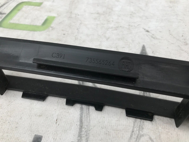 FIAT 500 S 2009-2014 FRONT BUMPER GRILL GRILLE CENTRAL TRIM MOULDING 735565264