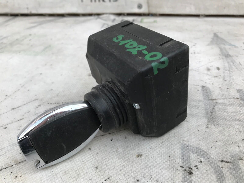 MERCEDES E CLASS W207 2009-2012 IGNITION SWITCH  GENUINE A2075450108