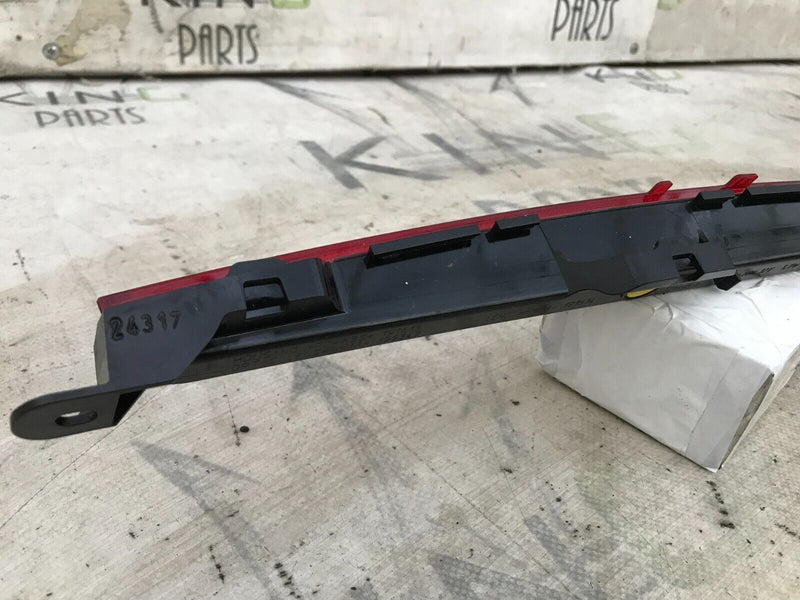 MERCEDES GLA X156 2013-2018 GENUINE REAR LIGHT STOP LED THIRD BRAKE A1569069600