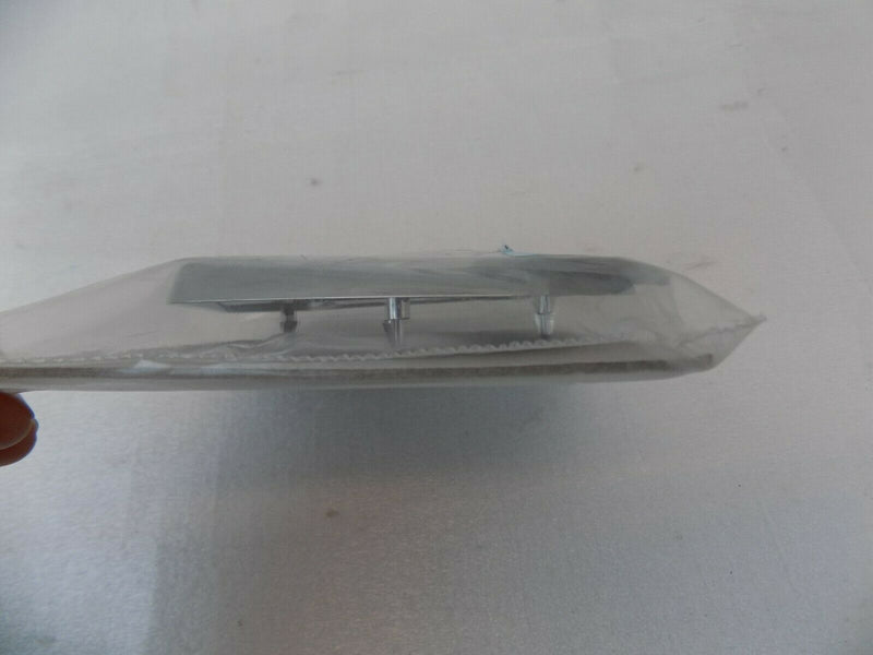 RENAULT TRAFIC 2014-ON REAR BADGE EMBLEM LOGO *NEW* 908897437R /S58-18