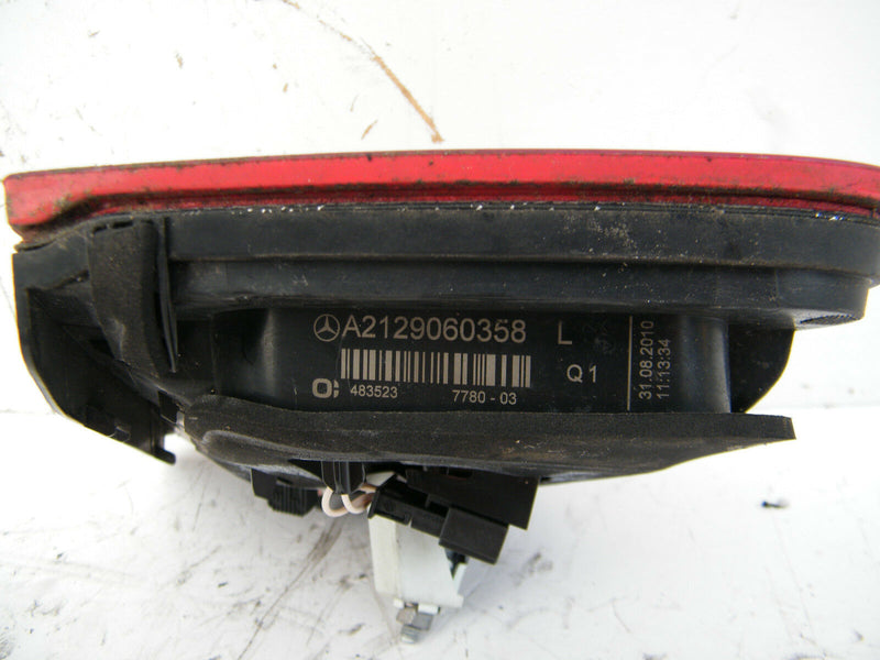 MERCEDES W212 E-Class 10-15 SALOON REAR INNER BOOT LIGHT LEFT SIDE NS 2129060358