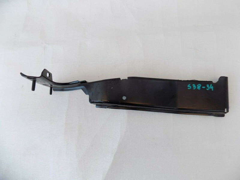 AUDI A5 8T 2007-2009 FRONT RIGHT FENDER LOWER BRACKET 8T0821136G /S38-34