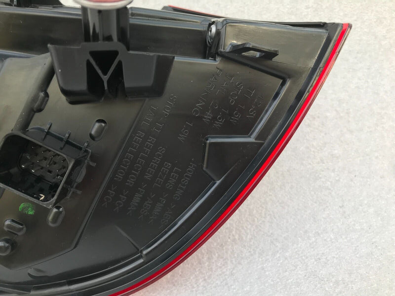 MERCEDES W206 ESTATE 2021-ON *10PIN REAR FENDER LIGHT RIGHT SIDE A2069060401