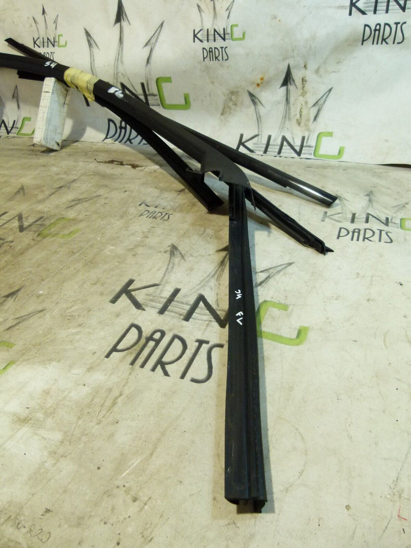 AUDI A4 S4 8W B9 2016-ON FRONT LEFT DOOR FRAME SEAL TRIM SET 8W0867609