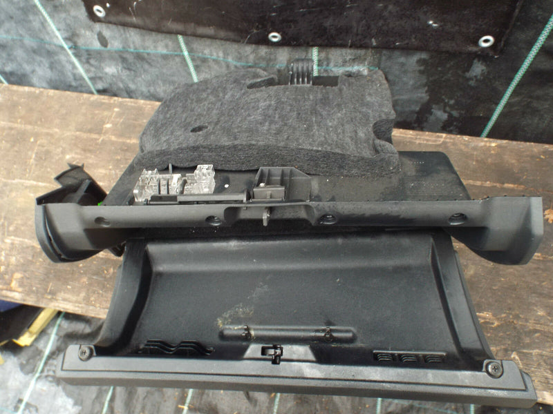 MERCDES B CLASS 2006-2011 GLOVES BOX LID UNIT BLACK