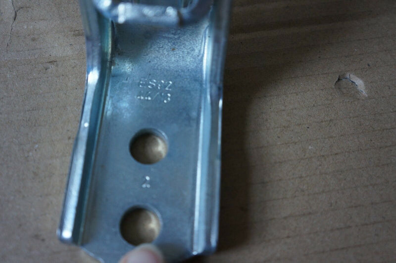 PEUGEOT CITROEN FRONT DOOR HINGE PART 9035 S4 (S06-16)