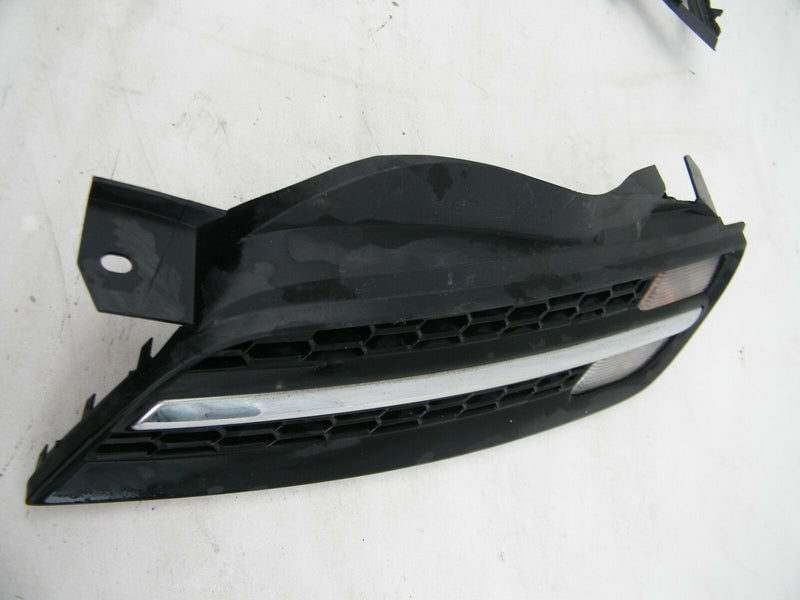 NISSAN MICRA MK3 2005-2007 LEFT FRONT BUMPER GRILL SURROUND 62330 BC400 (S17-25)