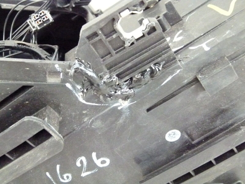 AUDI Q5 2008-11 GENUINE FRONT HEADLIGHT XENON RIGHT DRIVER SIDE 1001117075