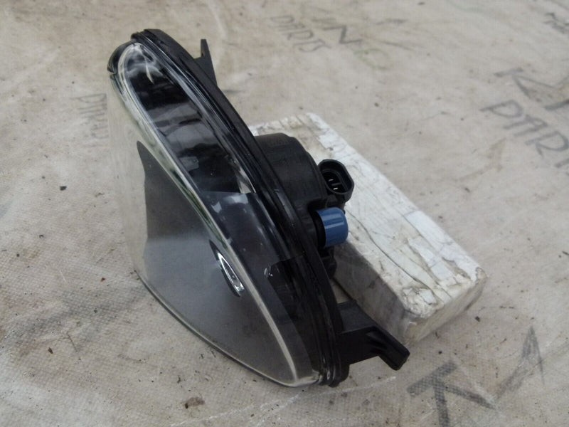BMW 5 F10 2010-13 FRONT RIGHT LOWER FOG LIGHT GENUINE 6317 7216888