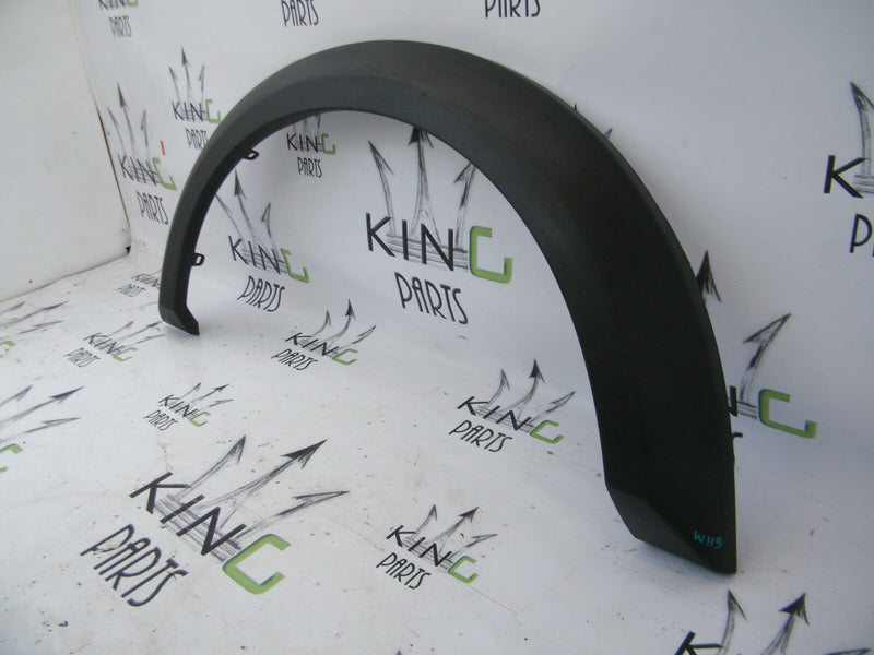 LAND ROVER DISCOVERY 3 L319 FRONT RIGH WHEEL ARCH TRIM COVER WING DFJ000022 W119