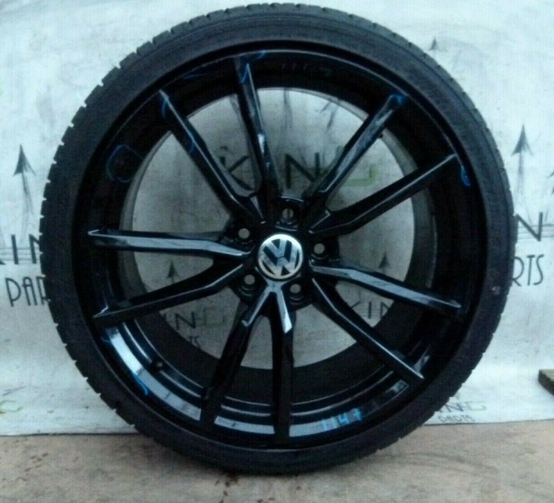 VW GOLF R 19" 8JX19H2 ET50 ALLOY WHEEL PRETORIA 5G0601025CK TYRE 235/35 R19 1147