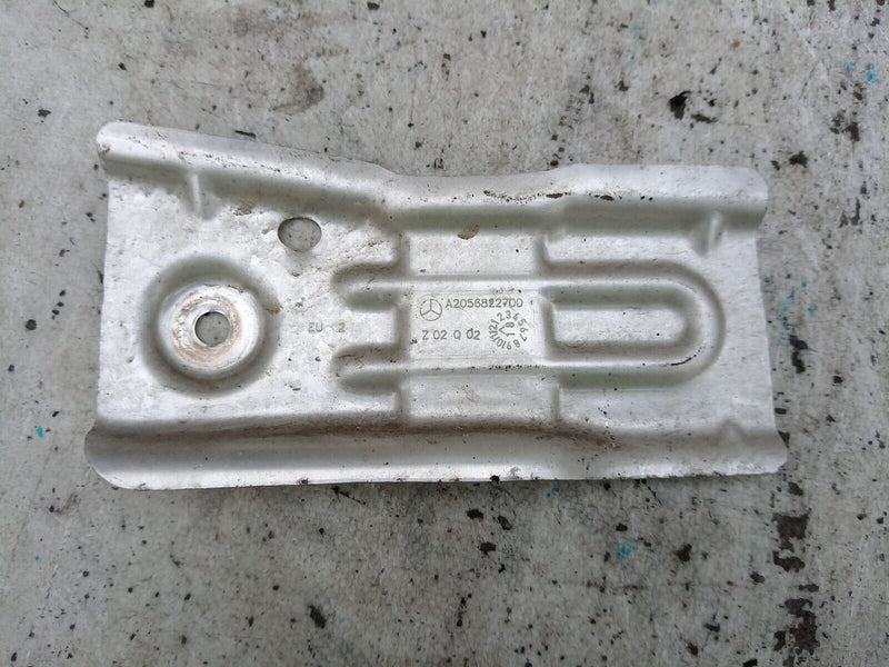 MERCEDES GLC X253 RIGHT SIDE SUPPORT BRACKET SHIELDING GENUINE A2056822700