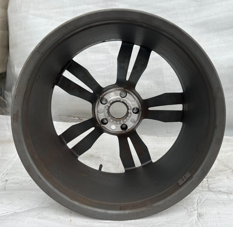 AUDI TT RS 19" ALLOY WHEEL RIM 9J ET52 8S0601025H