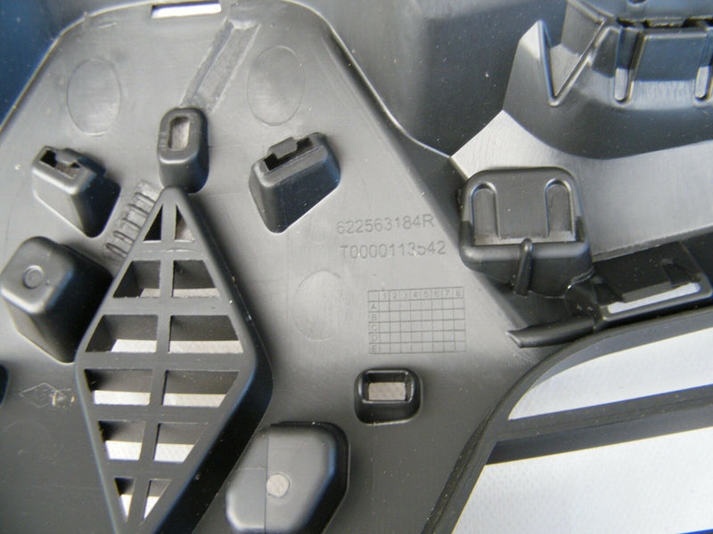 RENAULT CLIO MK IV 2012-2015 FRONT BUMPER UPPER RADIATOR GRILL 622563184R (R13)