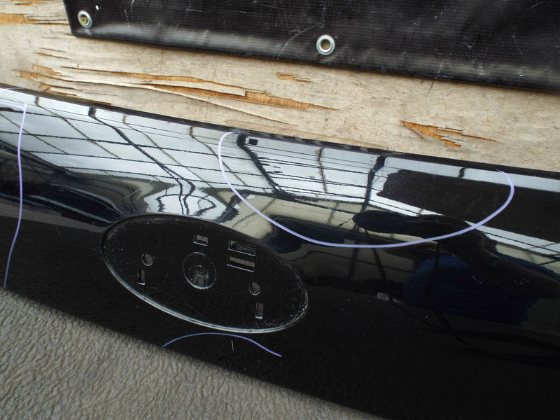 Kia Sorento Facelift 2012-2015 Tailgate Trim Genuine Black (A7135)