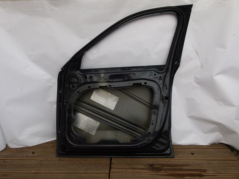 VOLVO XC90 II MK2 2015-2019 FRONT DOOR PANEL RIGHT DRIVER SIDE IN GREY