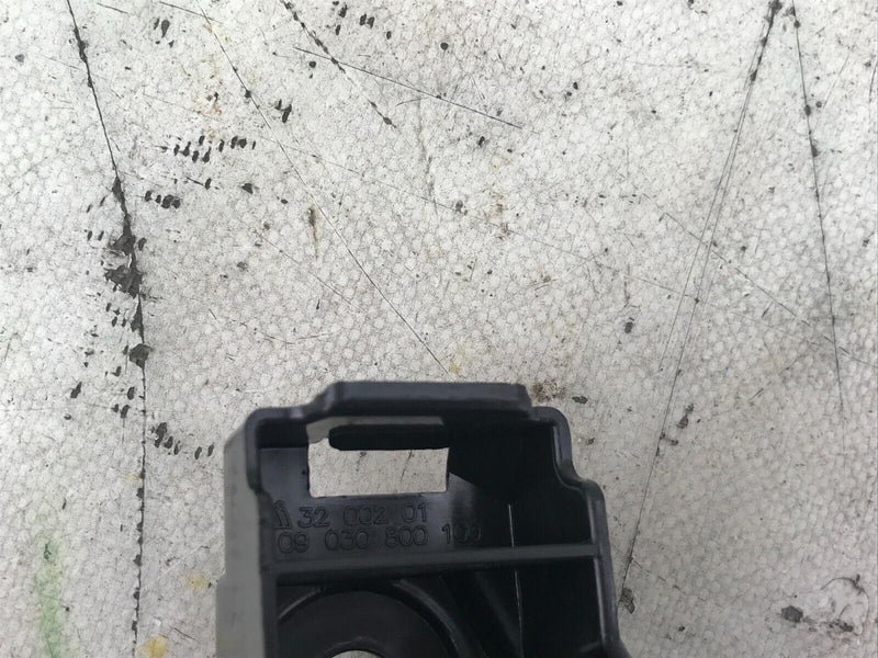 VW GOLF VII 13-18 REAR BUMPER INNER HOLDER BRACKET LEFT 5G0807393A