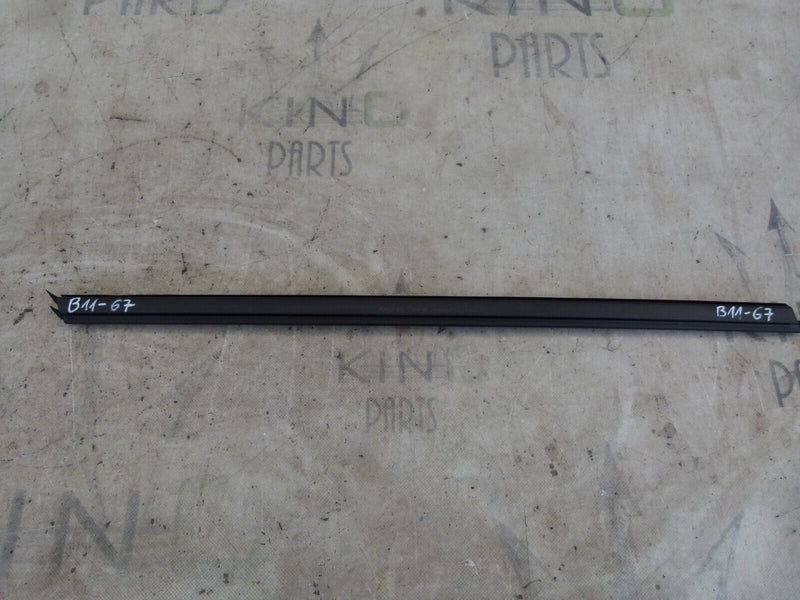 BMW 1 F20 LCI 2015-17 FRONT LEFT WINDOW SEALING GENUINE 5133 7240859