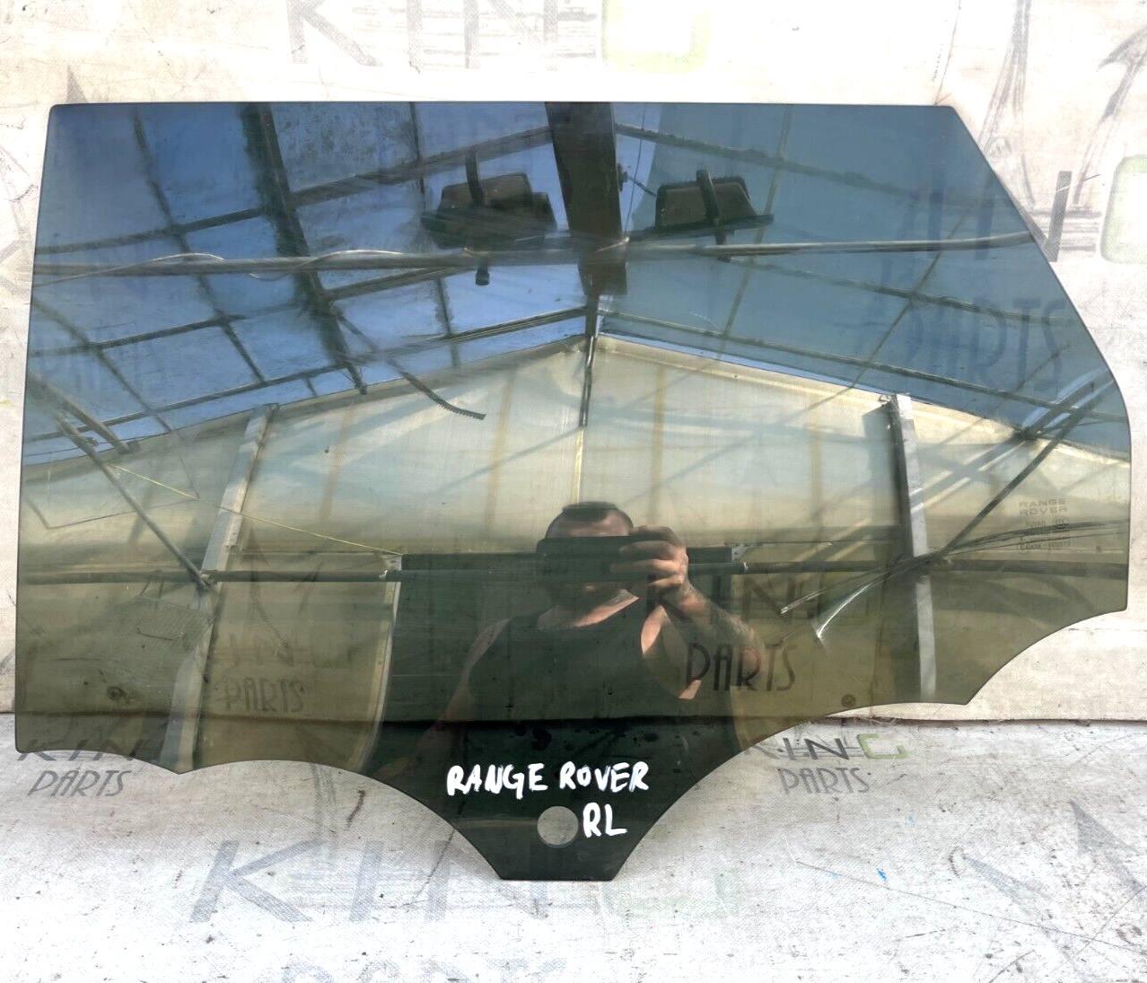 RANGE ROVER EVOQUE L551 2018- REAR DOOR LEFT PASSENGER SIDE WINDOW GLA
