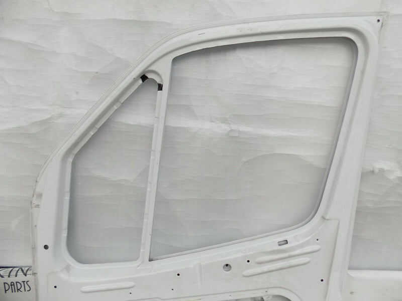 MERCEDES SPRINTER W910 2019-ON FRONT RIGHT DOOR PANEL WHITE
