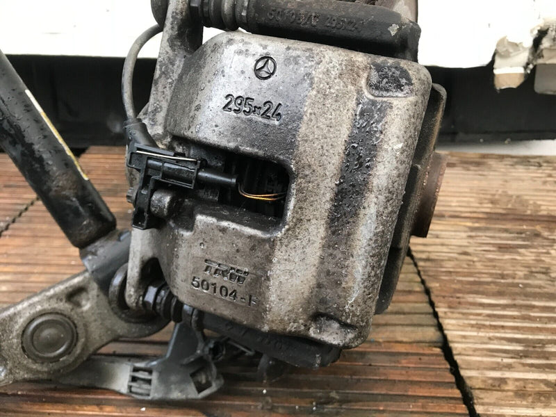 MERCEDES W205 RIGHT SIDE FRONT LEG 4x WISHBONE, HUB, BRAKE CALIPER, GAS STRUT