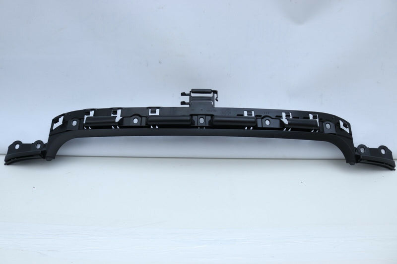 BMW 1 SERIES E87 E81 REAR BUMPER MOUNT BRACKET HOLDER >NEW< 7058521 /B04-29