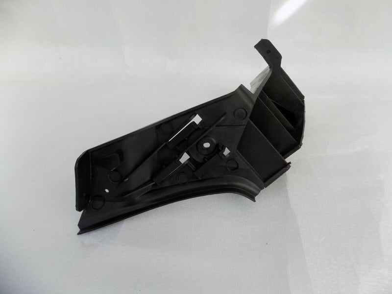 VW Polo 9N 2002-2009 Rear Bumper Right Support Bracket Holder 6Q6807376 /S02-29