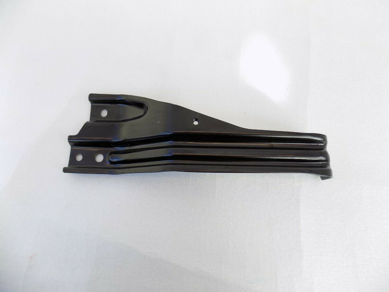 MITSUBISHI PAJERO 2015-ON FRONT BUMPER LEFT SIDE HOLDER BRACKET 6400G597 /S26-26