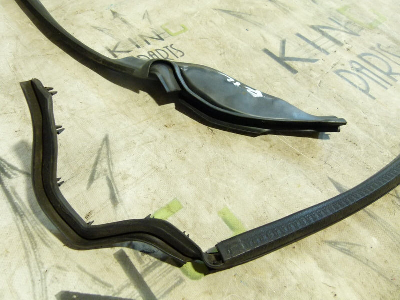 RANGE ROVER SPORT 13-17 REAR LEFT WINDOW RUBBER SEAL GENUINE DK62250A21A