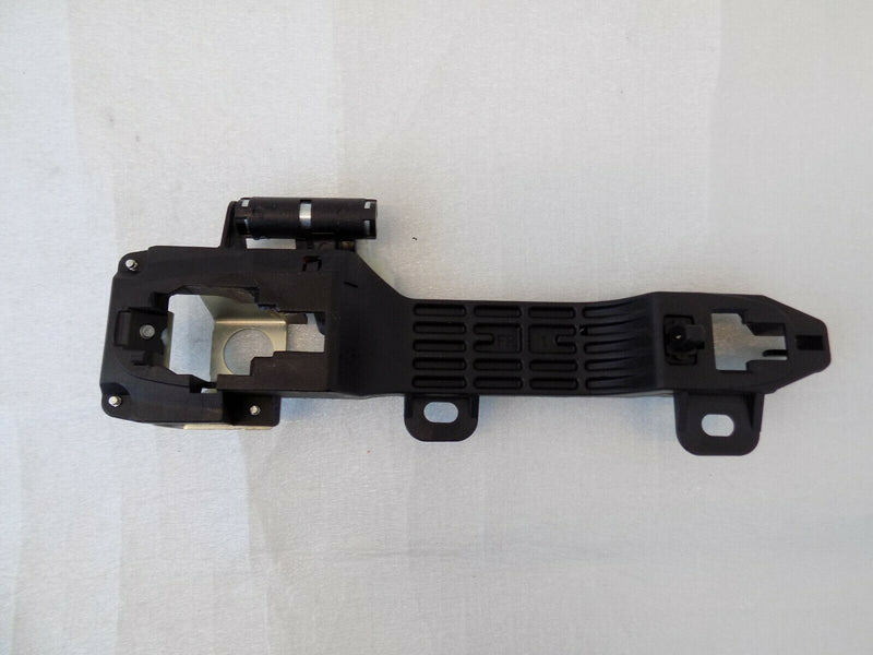 Citroen C1 Peugeot 108 Aygo FRONT RIGHT DOOR EXTERIOR HANDLE BRACKET /S31-60