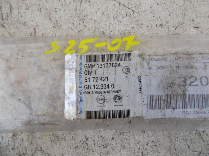 Vauxhall ZAFIRA B Left Front Door Protective Moulding Strip 13137824 (S25-07/12)