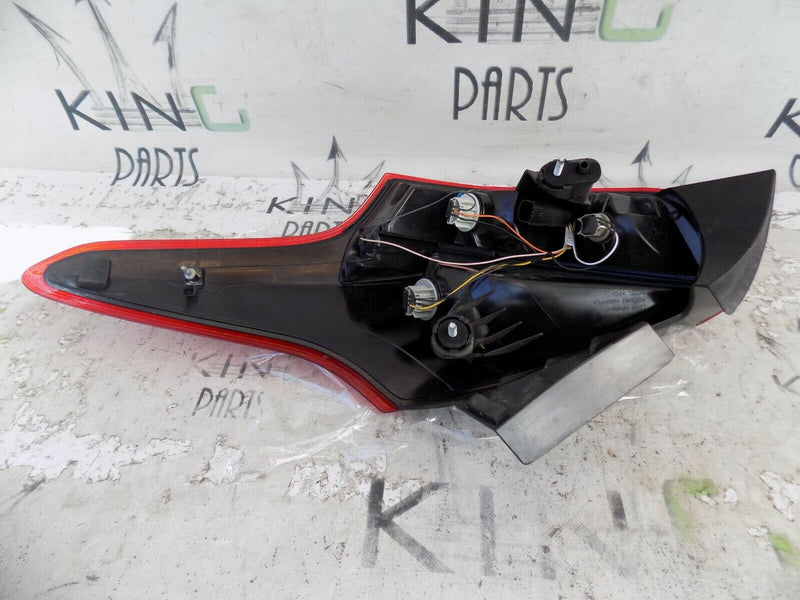 FORD FOCUS 2015-2018  REAR LEFT PASSENGER SIDE TAIL LIGHT F1EB-13405-CF