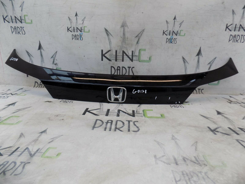 HONDA HR-V 2015-ON TAILGATE TRIM LICENSE MOLDING GARNISH 74890-T7A-00