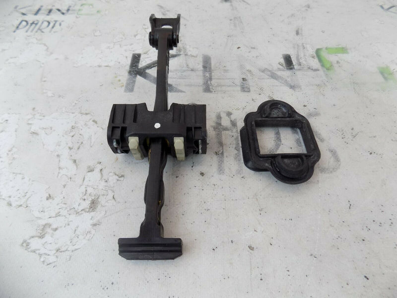BMW 5 SERIES F10 F11 TOURING  FRONT  LEFT NEARSIDE CHECK STRAP 7182005
