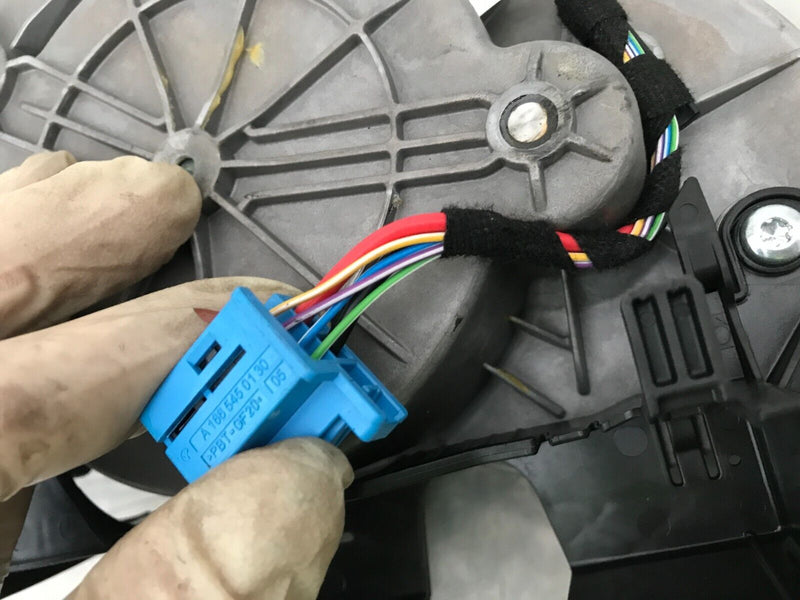 MERCEDES GLC X253 SUV 2016-21 GENUINE TAILGATE POWER LIFT MOTOR 0997602601