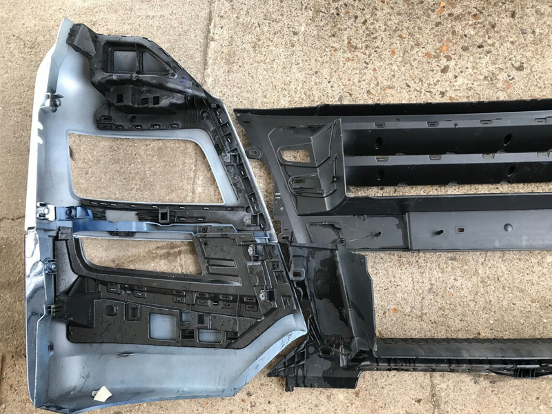 MAN TGX TGS 2015-2020 GENUINE FRONT BUMPER LEFT & RIGHT BRACKET CORNER GRILL