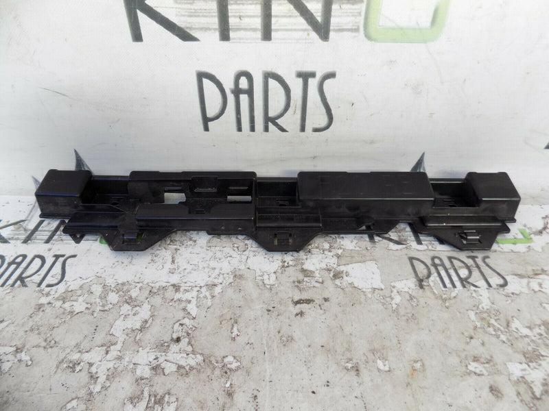 BMW 1 F20 M135I 2013 RHD REAR RIGHT SIDE SIDE SKIRT BRACKET 7240916 11163172