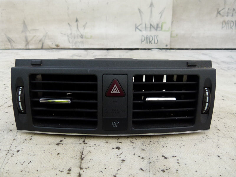 MERCEDES C W204 2007-2011 DASHBOARD CENTRE AIR VENT GENUINE A2048305754