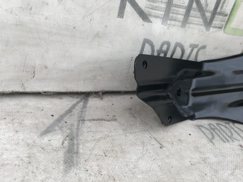 VW GOLF VI 5K 08- FRONT LEFT FENDER MOUNTING BRACKET 5K6821135