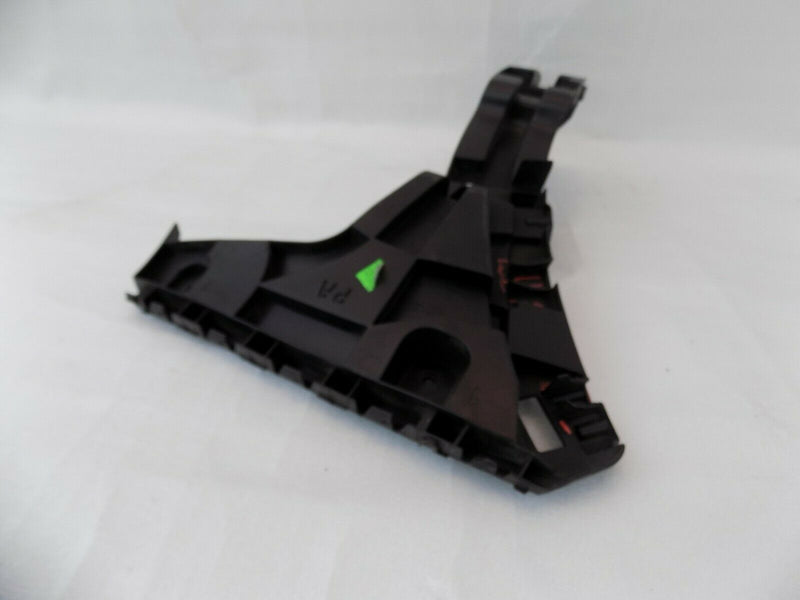 AUDI Q3 MK1 8U 2013-ON RIGHT &LEFT REAR BUMPER  MOUNT BRACKET 8U0807454B /B09-15